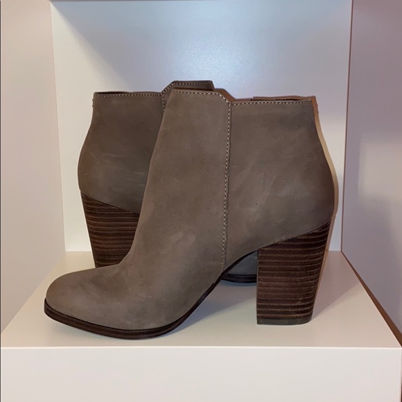 Aldo Grey Booties - Picture 3 of 6